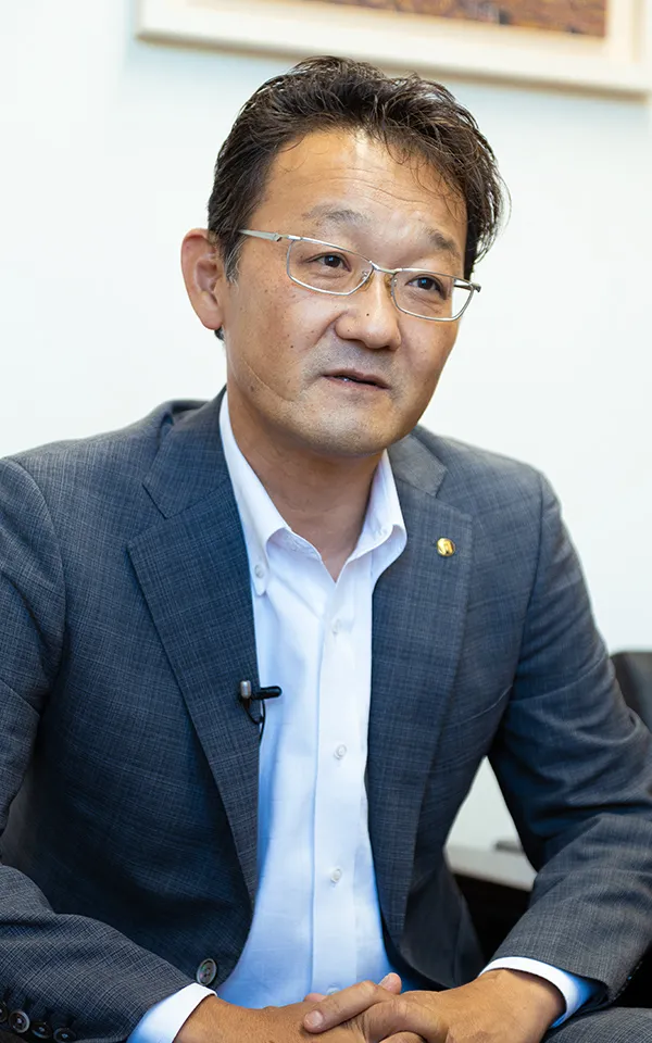 代表取締役社長 常友 仁